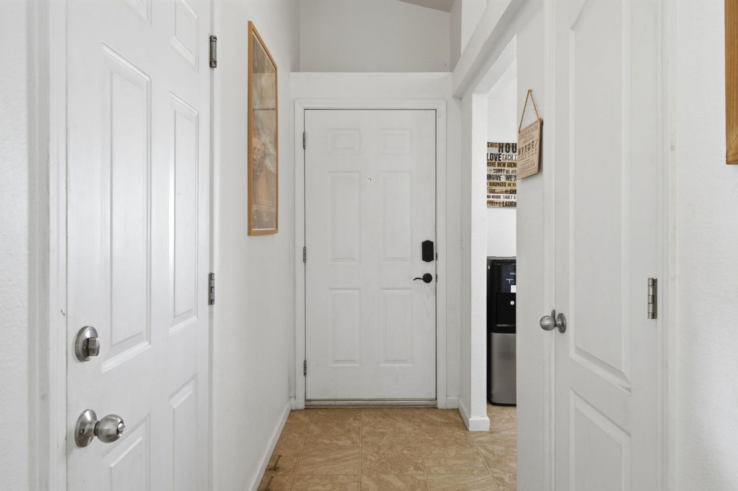 712 5th Ave, Gustine, CA 95322