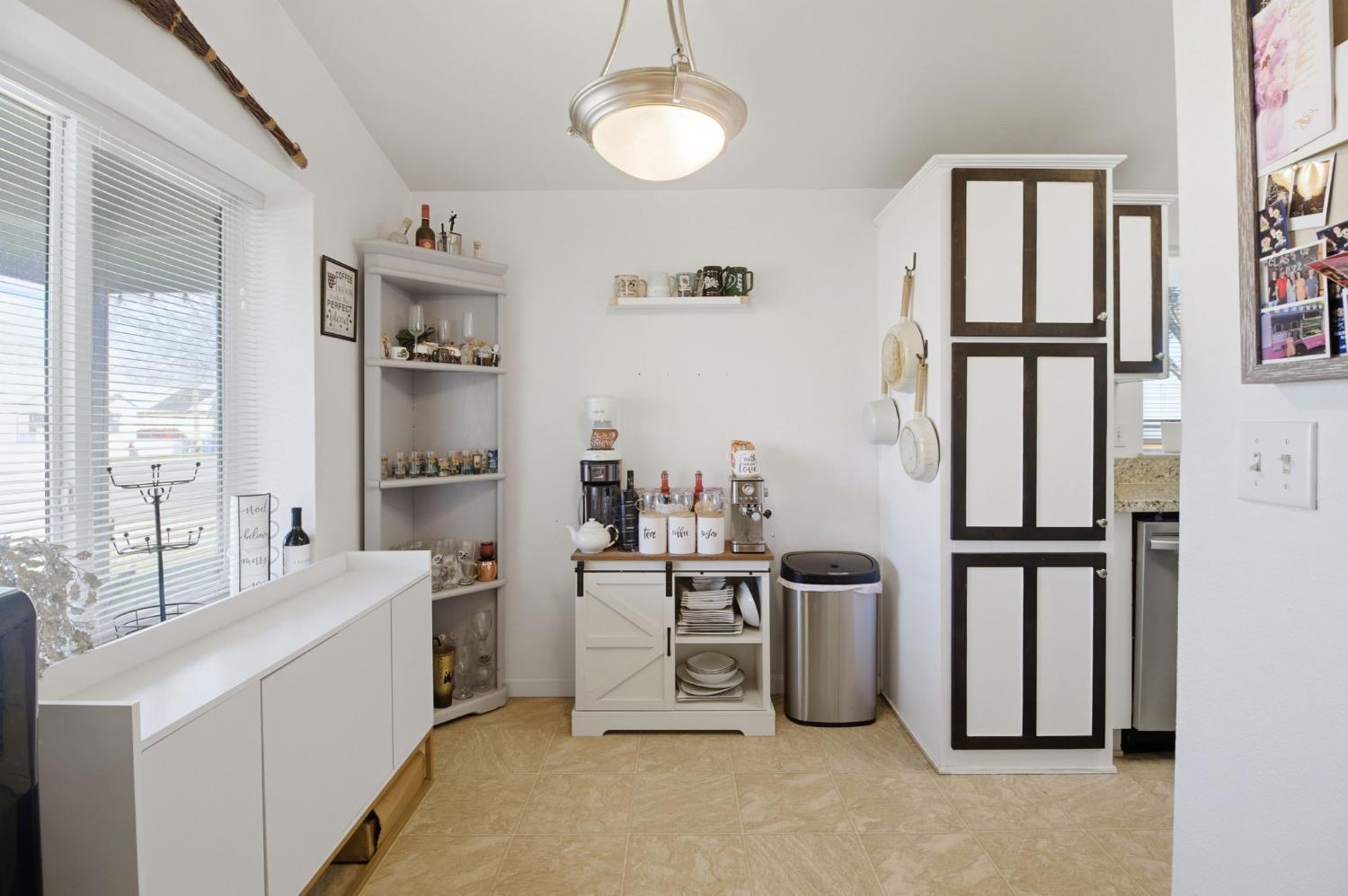 712 5th Ave, Gustine, CA 95322