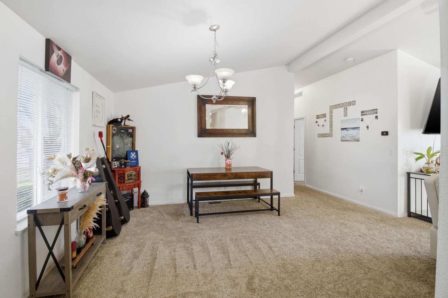 712 5th Ave, Gustine, CA 95322