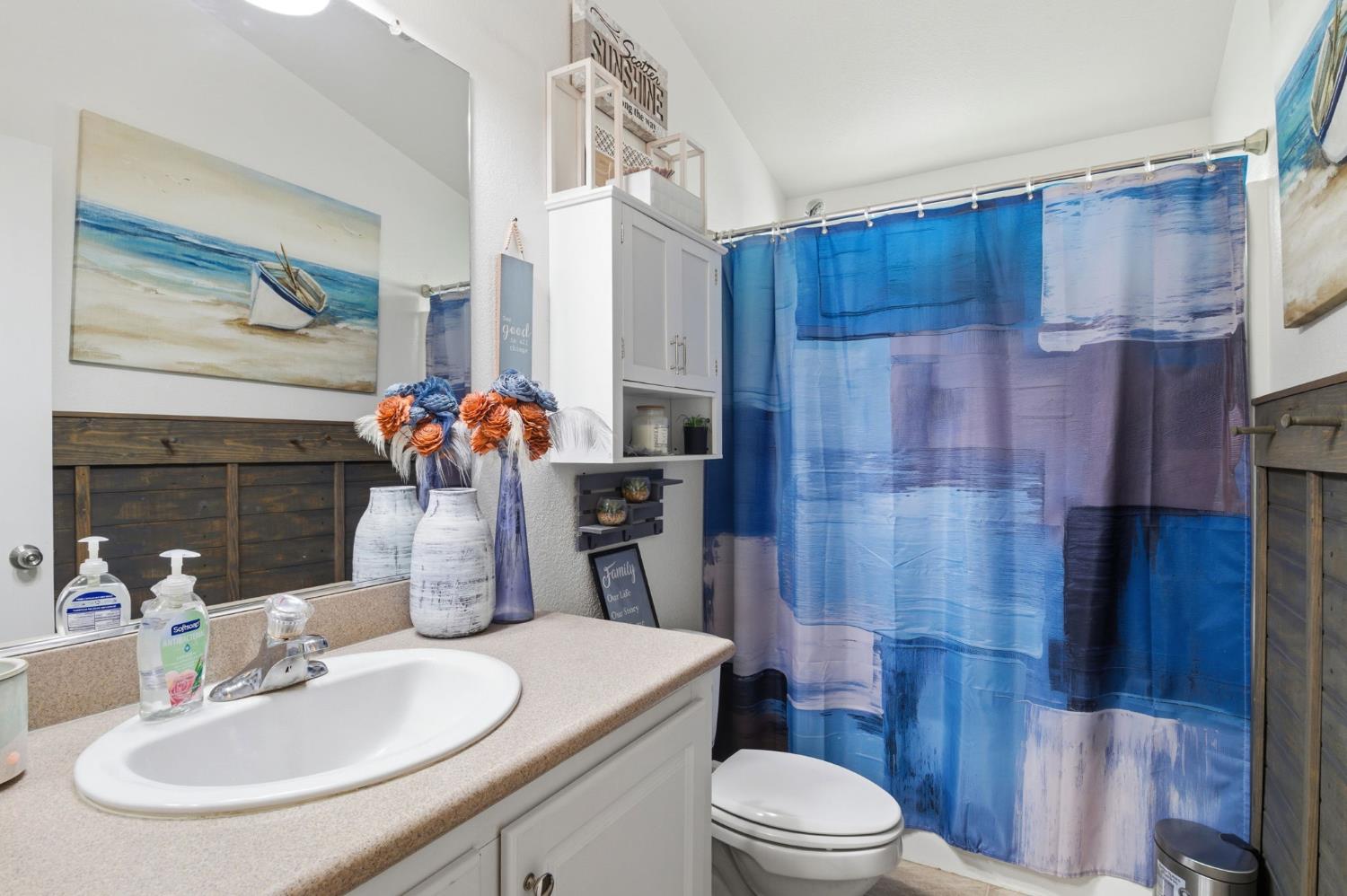 712 5th Ave, Gustine, CA 95322