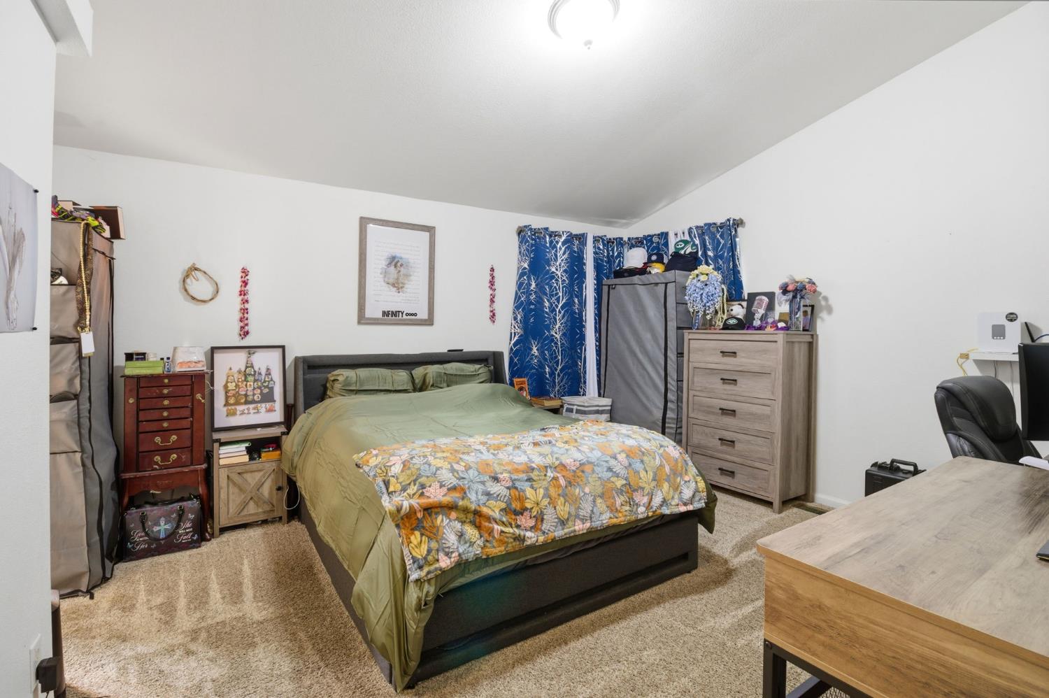 712 5th Ave, Gustine, CA 95322