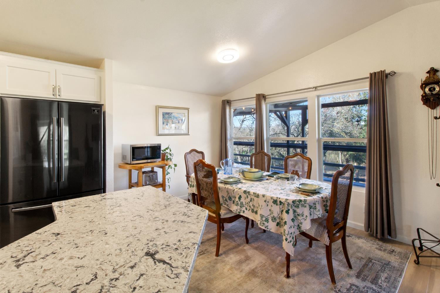 13355 Lancaster Rd, Oakdale, CA 95361