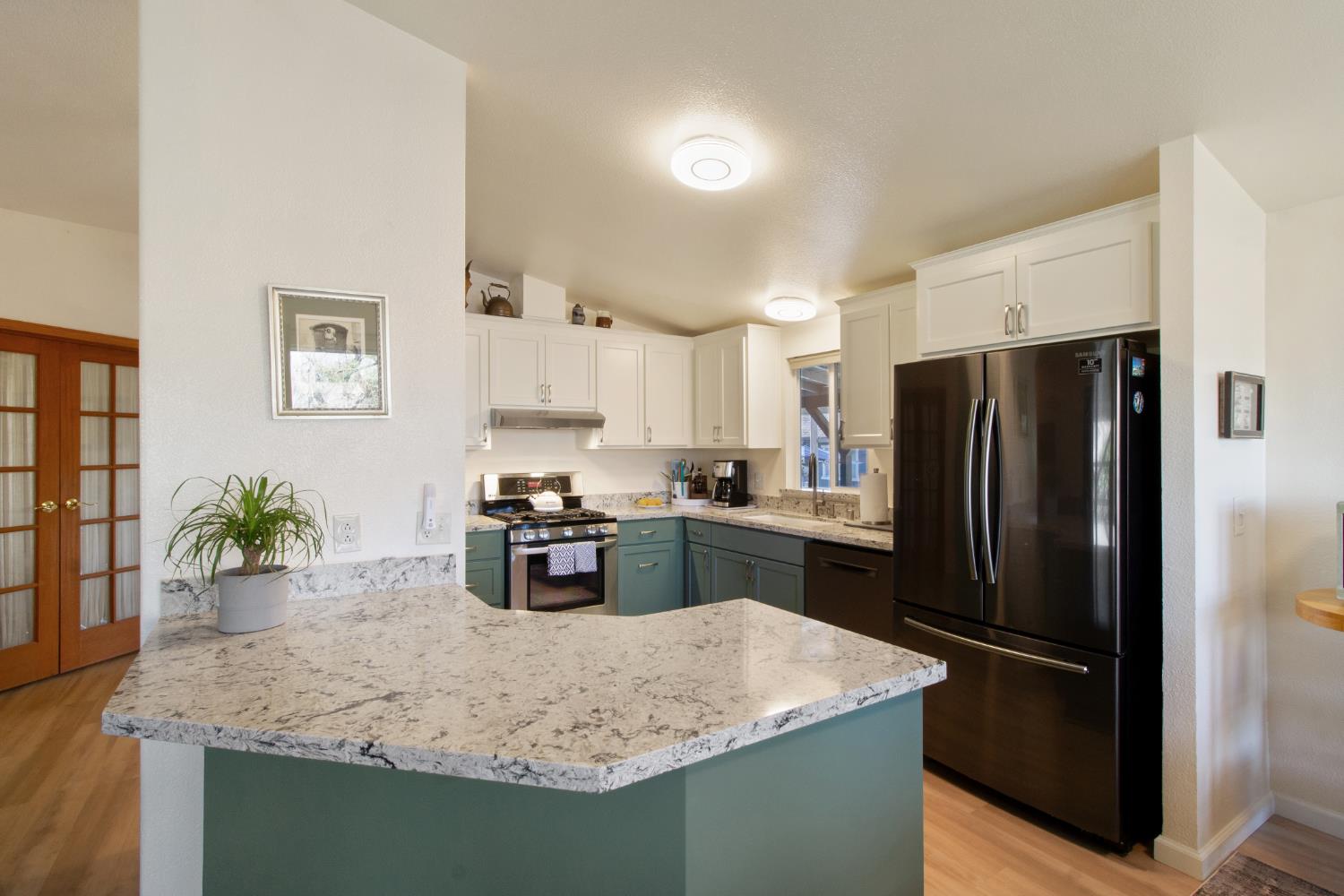 13355 Lancaster Rd, Oakdale, CA 95361