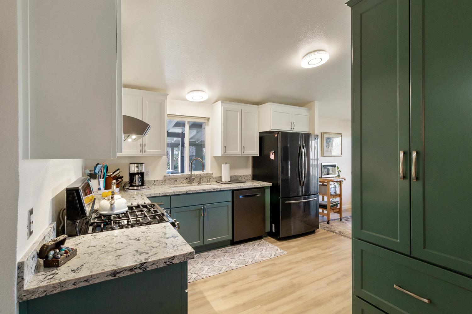 13355 Lancaster Rd, Oakdale, CA 95361