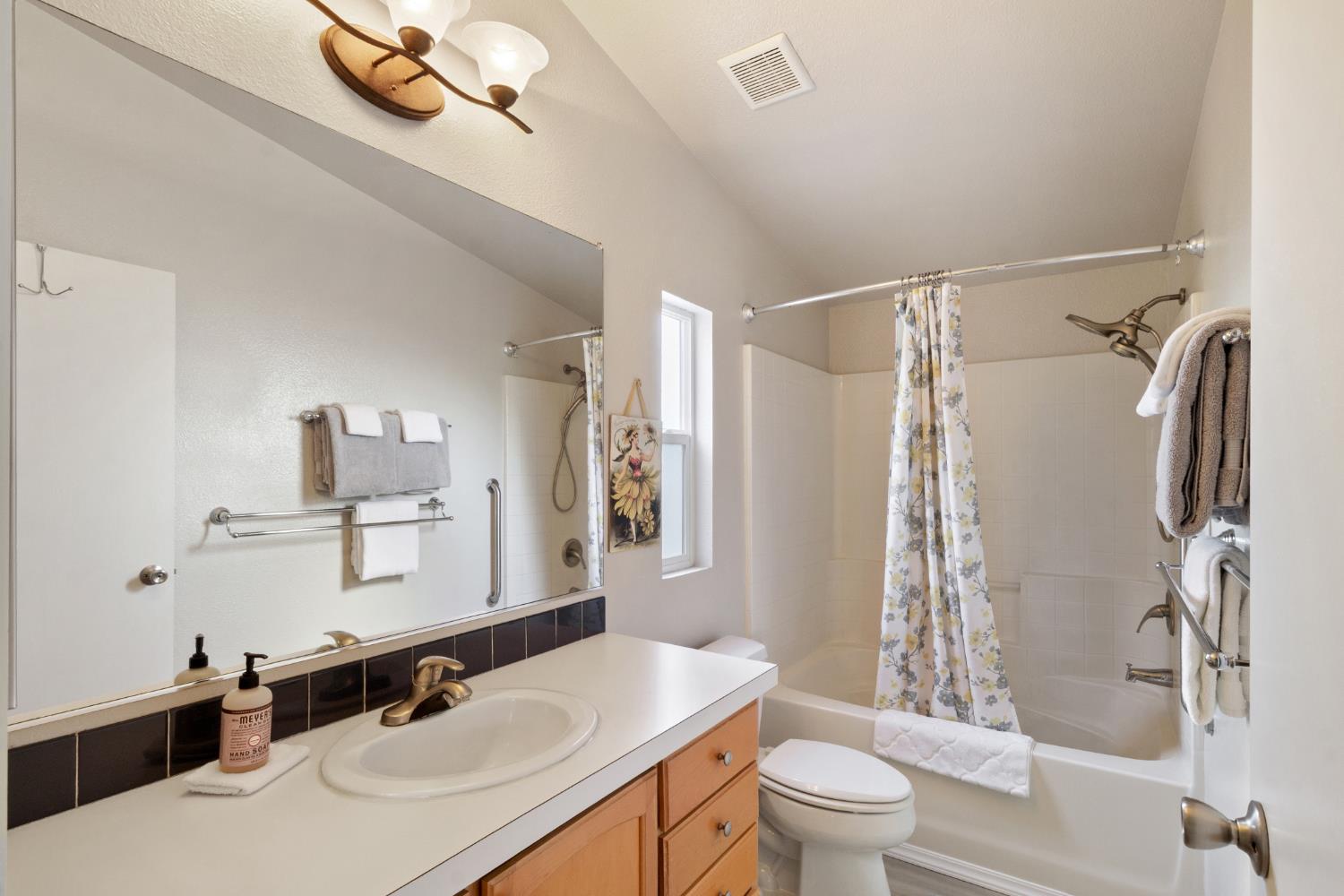 13355 Lancaster Rd, Oakdale, CA 95361