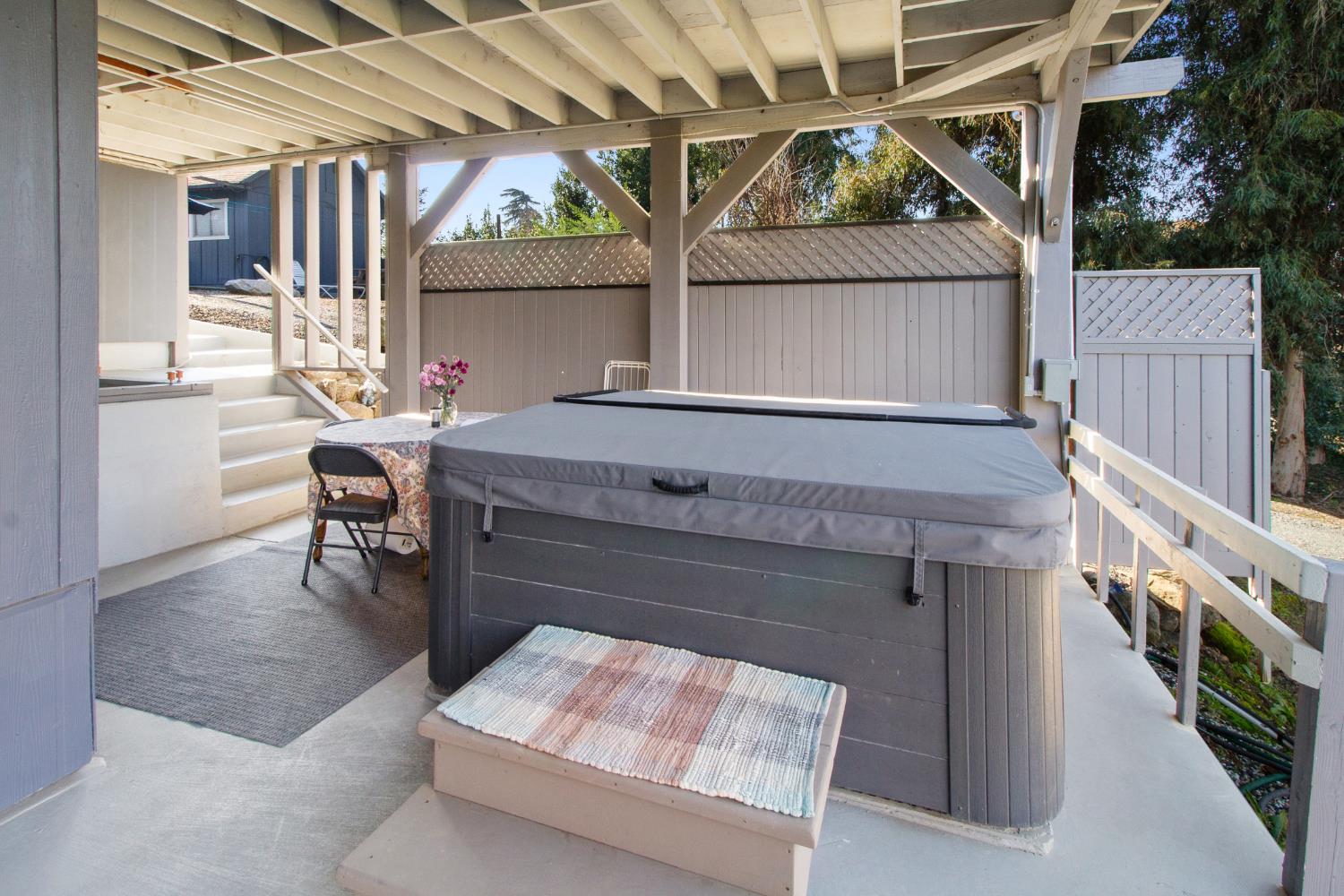 13355 Lancaster Rd, Oakdale, CA 95361