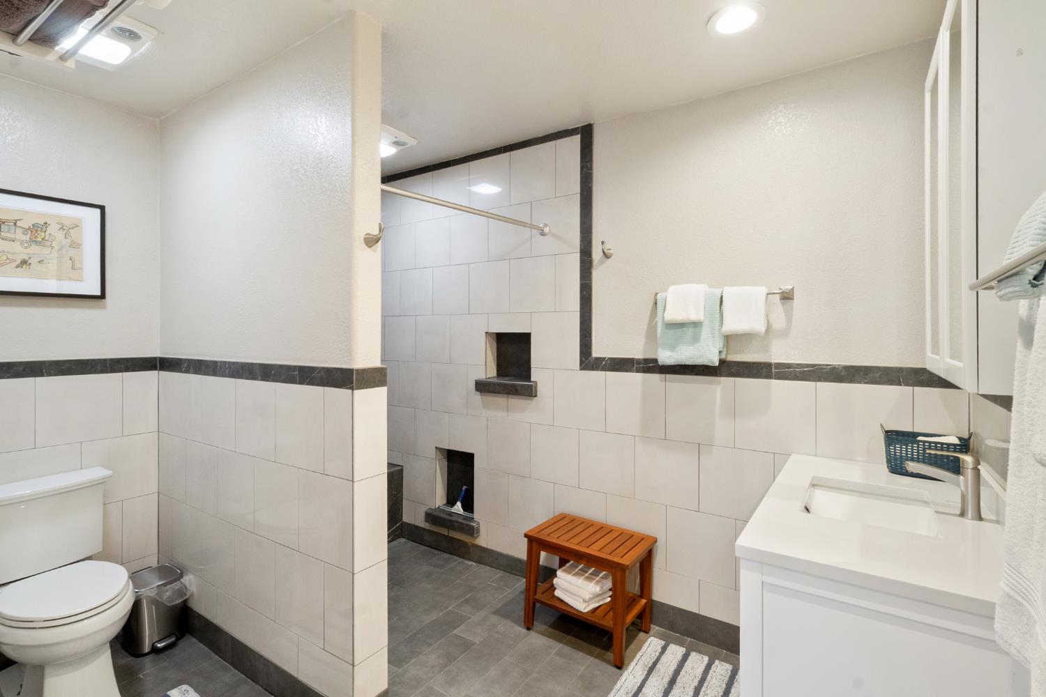 13355 Lancaster Rd, Oakdale, CA 95361