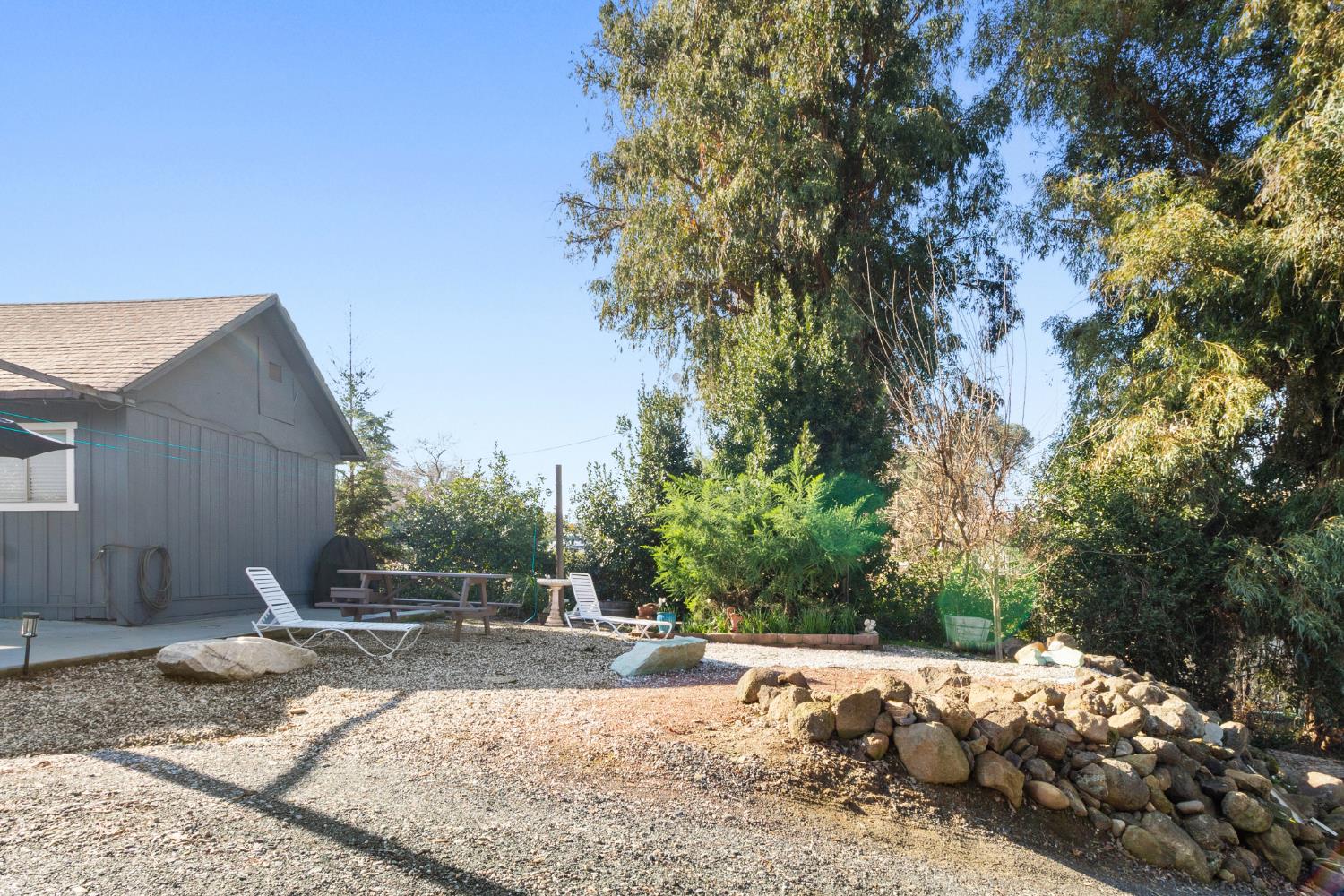 13355 Lancaster Rd, Oakdale, CA 95361