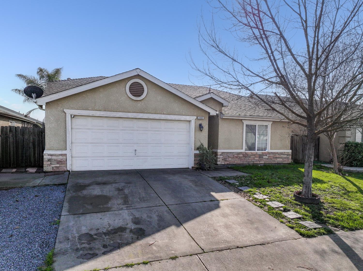 2083 W Antley St, Merced, CA 95348