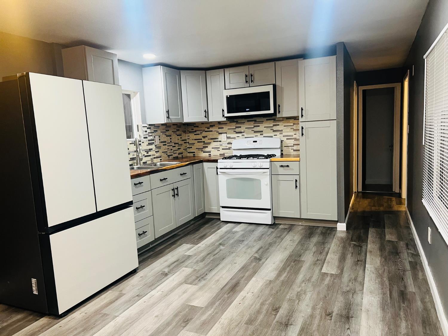 4024 Mchenry Ave #141, Modesto, CA 95356