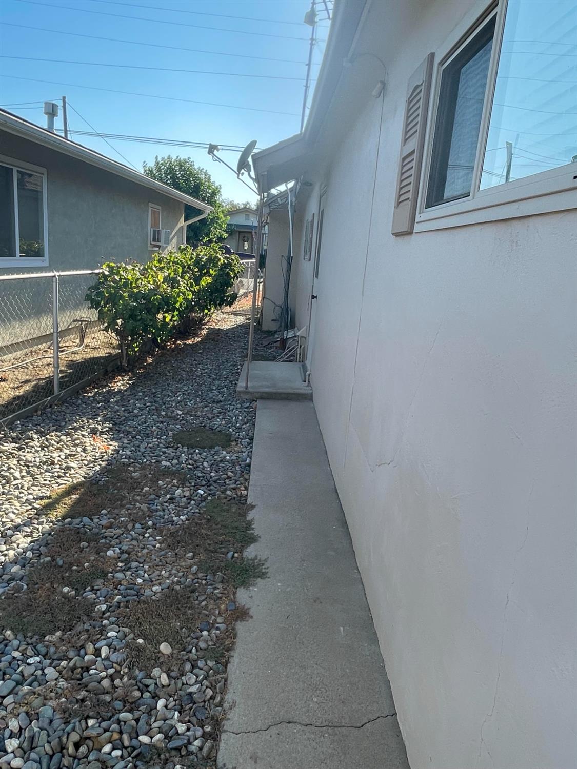 1506 Mitchell, Escalon, CA 95320