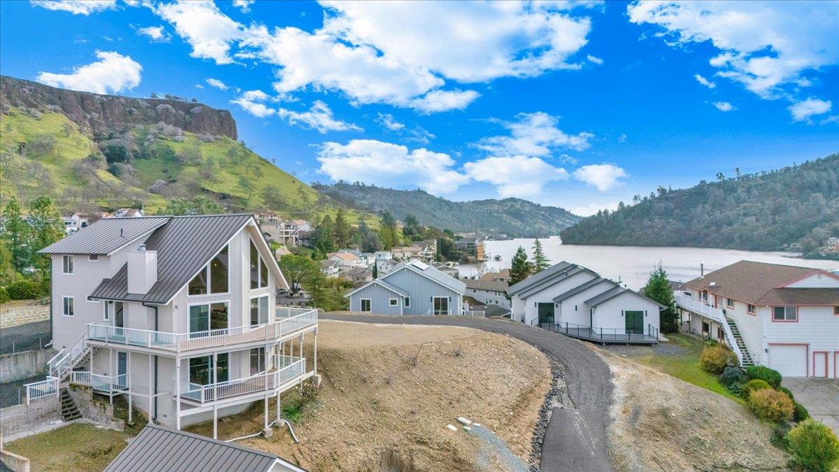 935 Foothill Rd, Copperopolis, CA 95228