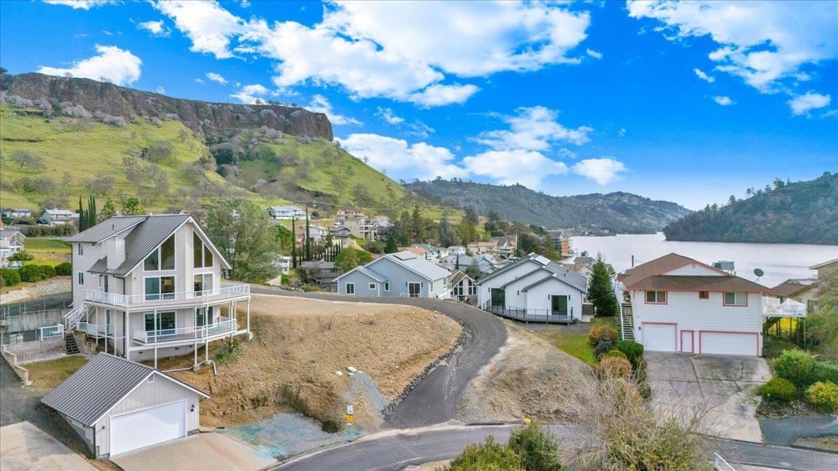 935 Foothill Rd, Copperopolis, CA 95228