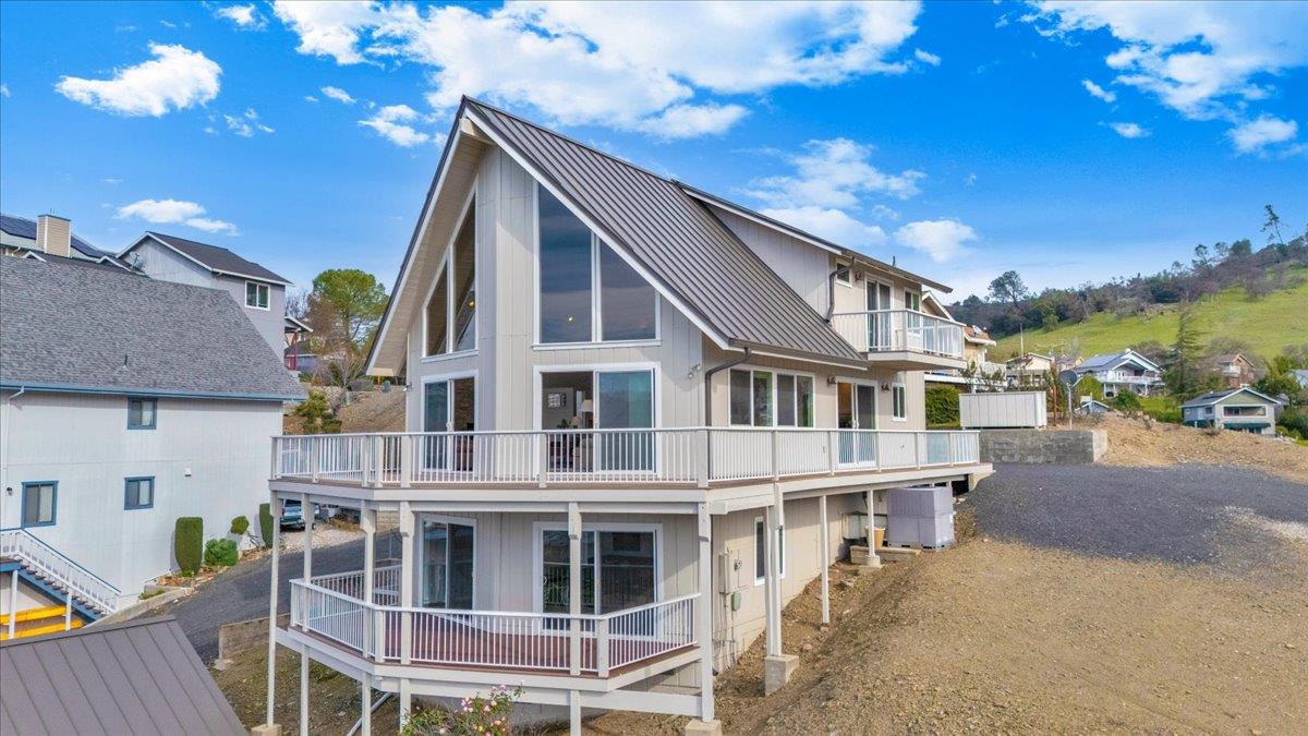 935 Foothill Rd, Copperopolis, CA 95228