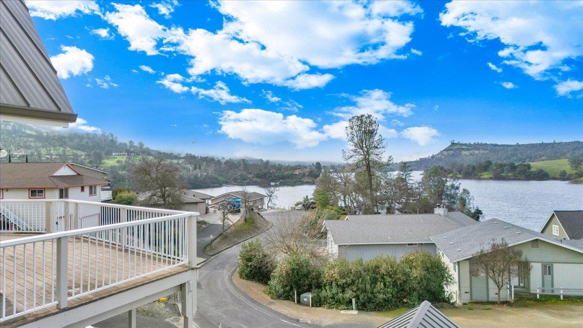 935 Foothill Rd, Copperopolis, CA 95228