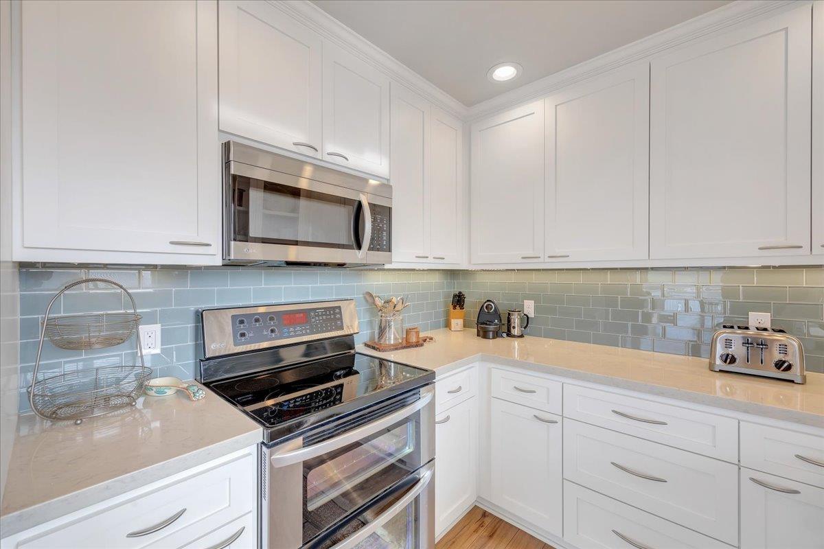 935 Foothill Rd, Copperopolis, CA 95228