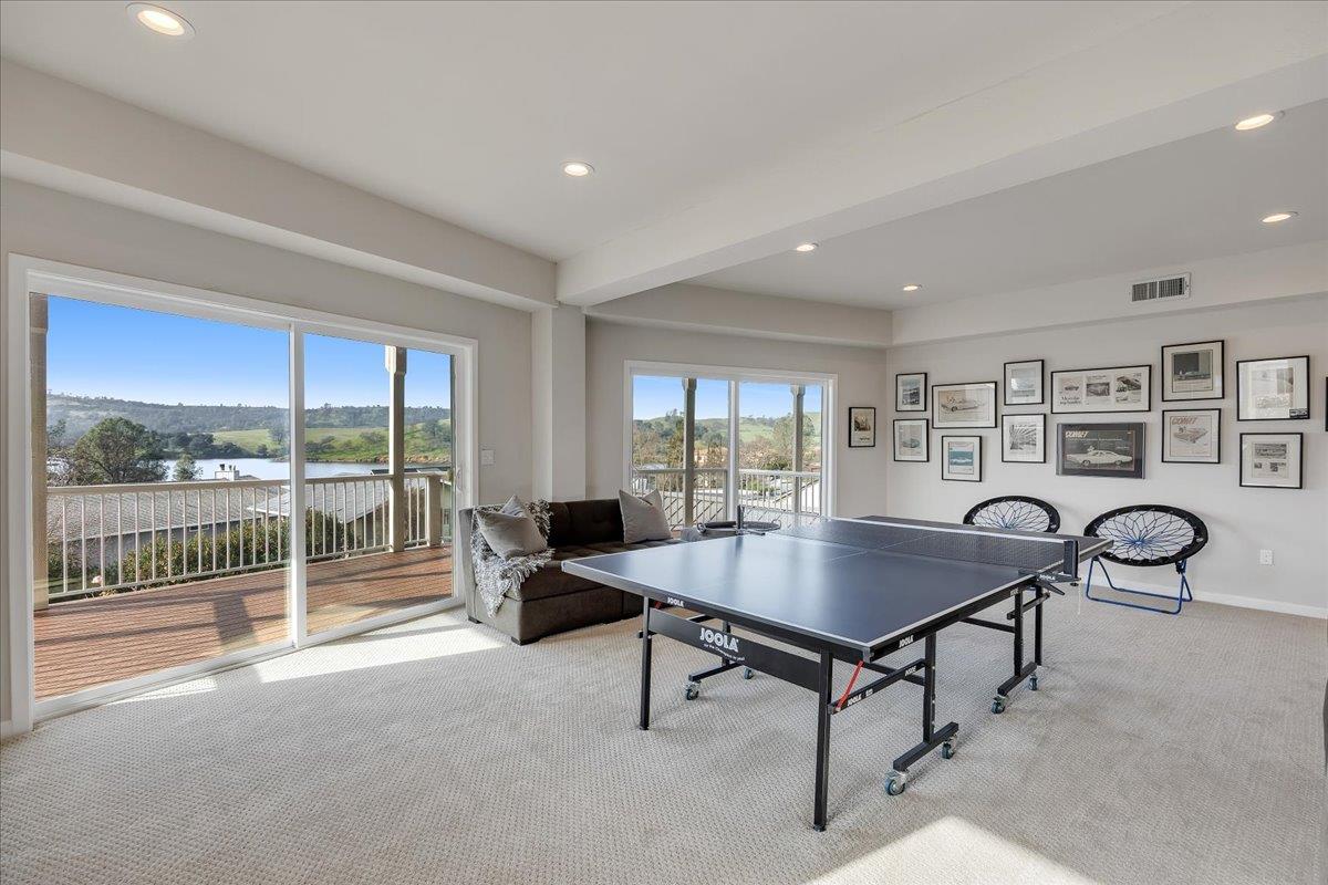 935 Foothill Rd, Copperopolis, CA 95228