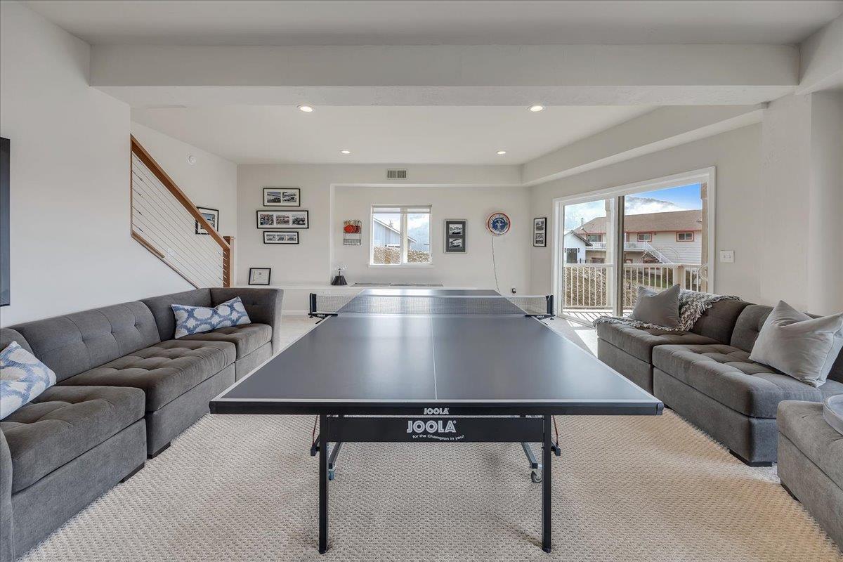 935 Foothill Rd, Copperopolis, CA 95228