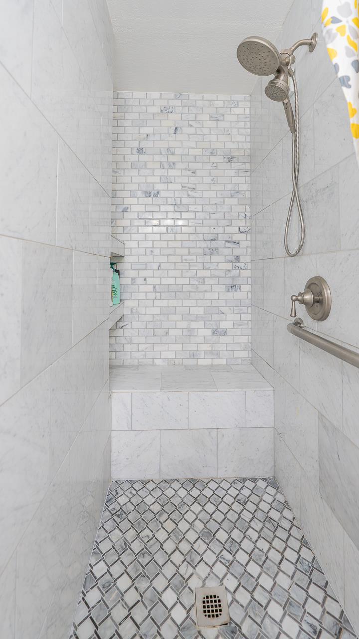 707 Chenin Blanc Dr, Manteca, CA 95337