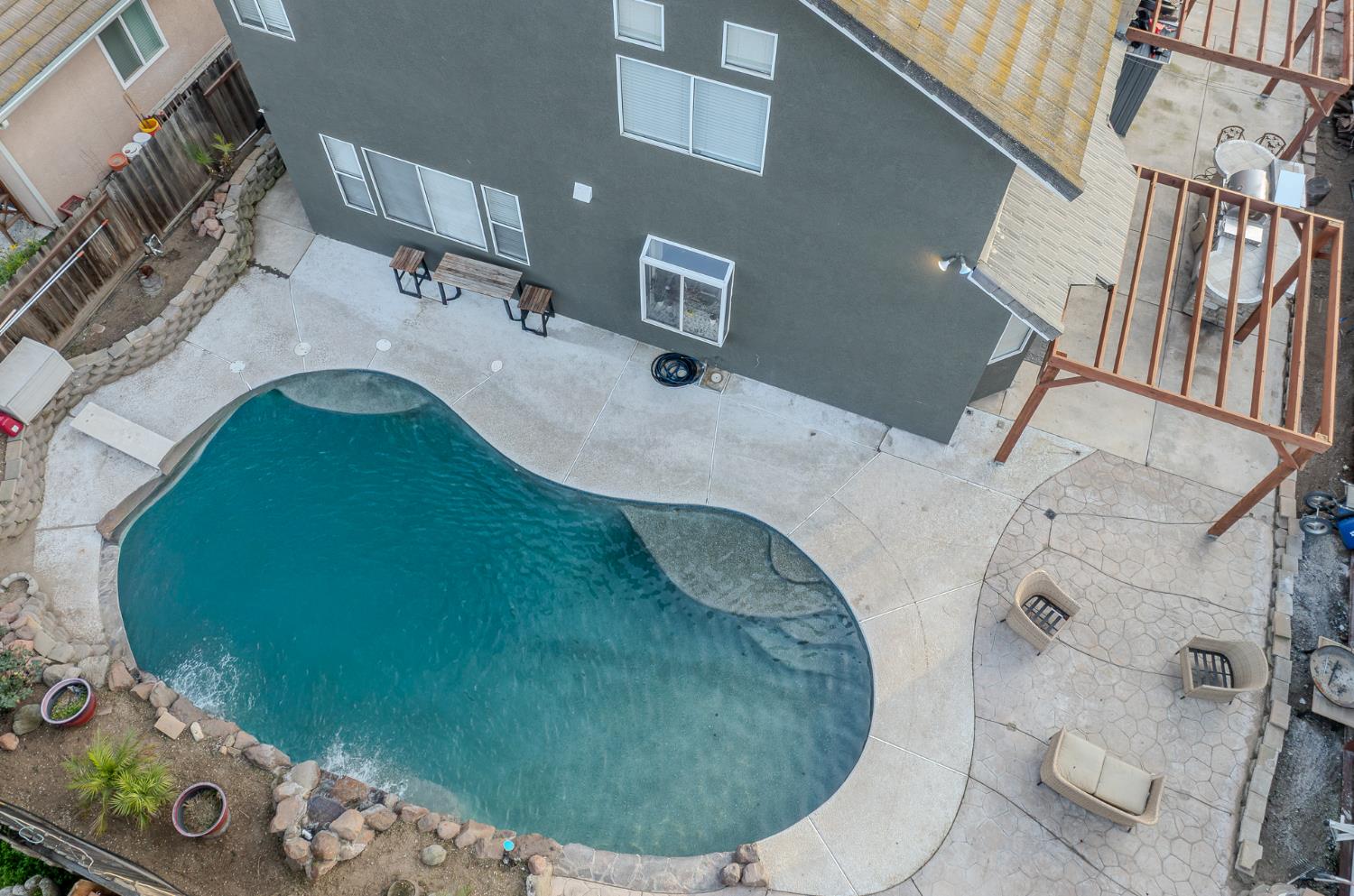 707 Chenin Blanc Dr, Manteca, CA 95337