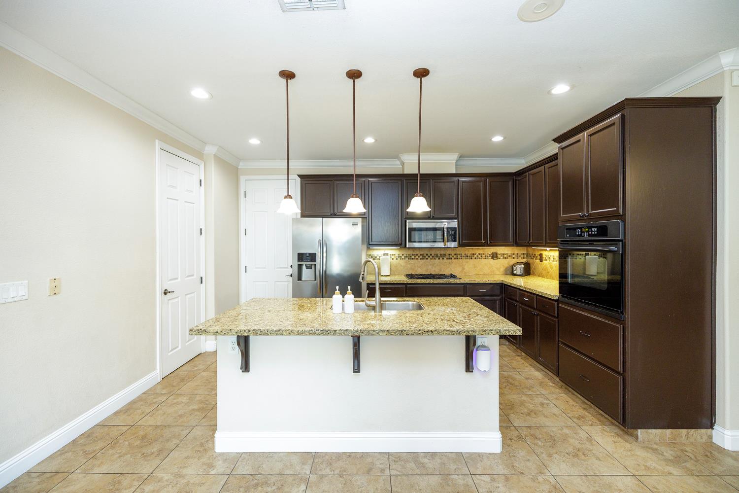 1537 Atlantic Ave, Ripon, CA 95366