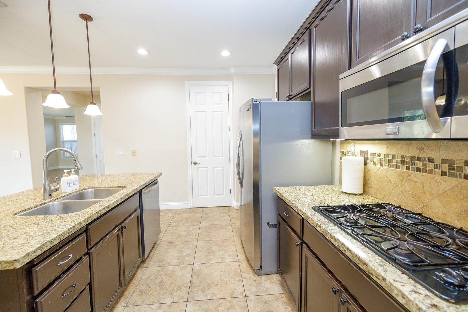 1537 Atlantic Ave, Ripon, CA 95366