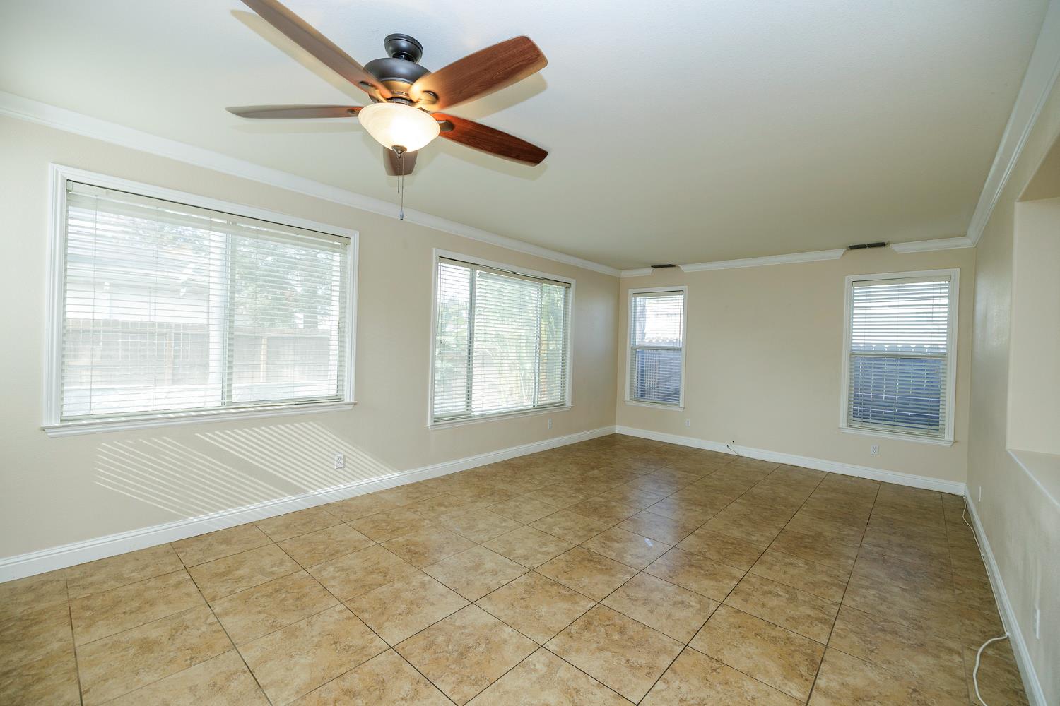 1537 Atlantic Ave, Ripon, CA 95366