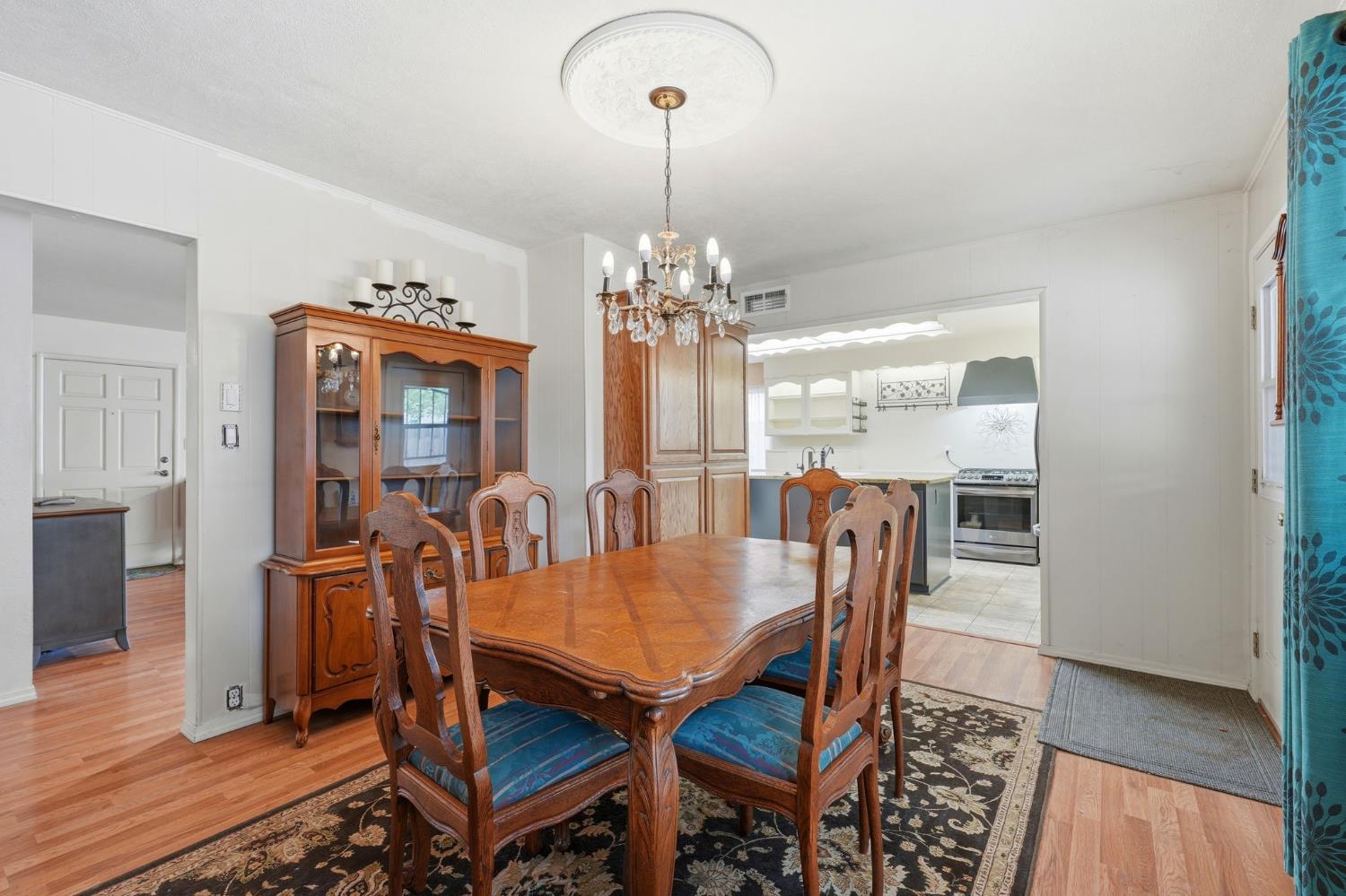 1623 Sandalwood Dr, Modesto, CA 95350