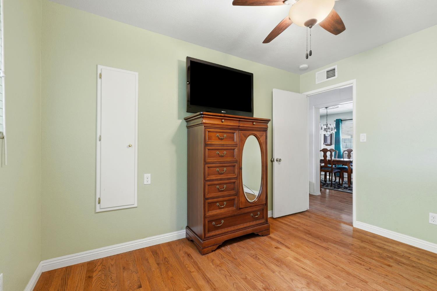 1623 Sandalwood Dr, Modesto, CA 95350