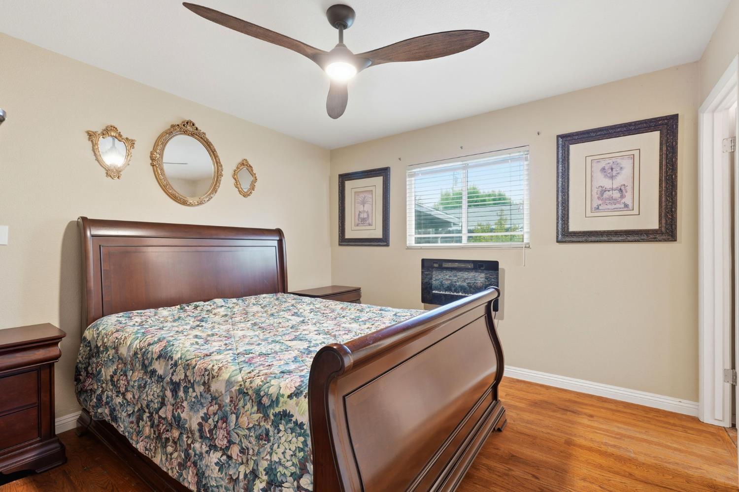 1623 Sandalwood Dr, Modesto, CA 95350