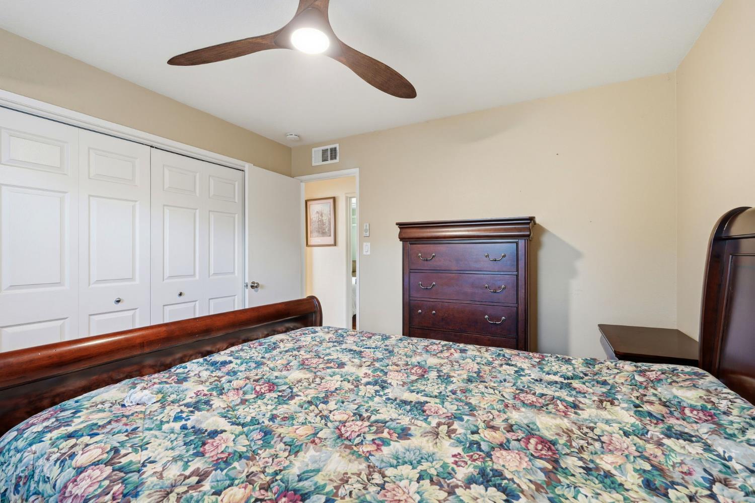 1623 Sandalwood Dr, Modesto, CA 95350