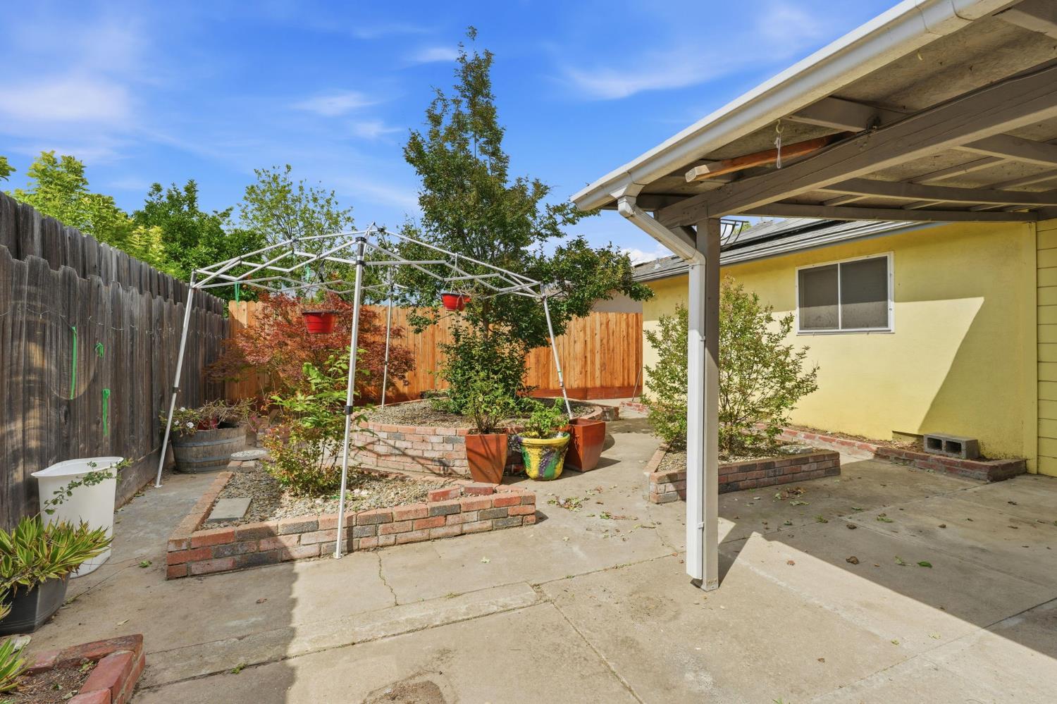 1623 Sandalwood Dr, Modesto, CA 95350