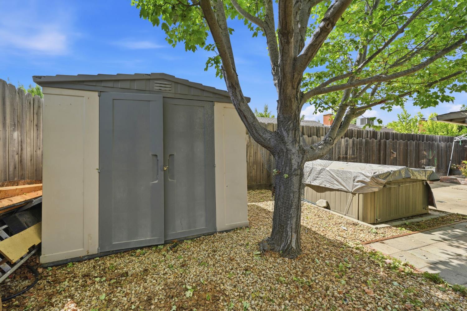 1623 Sandalwood Dr, Modesto, CA 95350