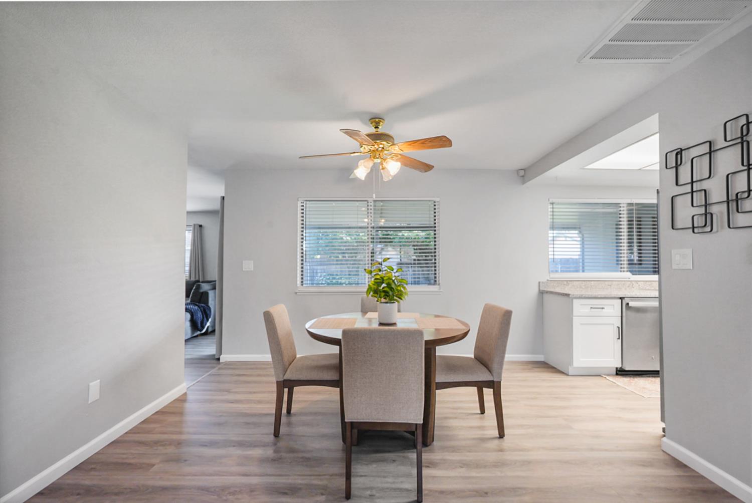 1648 Olivewood Ave, Manteca, CA 95336