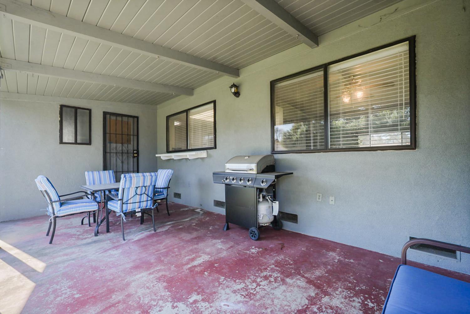 1648 Olivewood Ave, Manteca, CA 95336