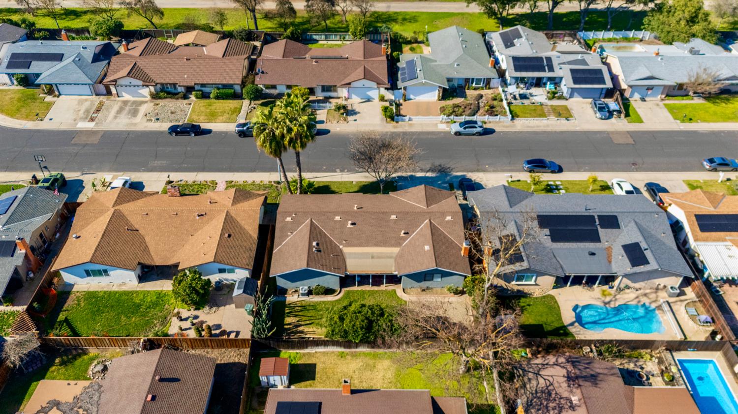 1648 Olivewood Ave, Manteca, CA 95336