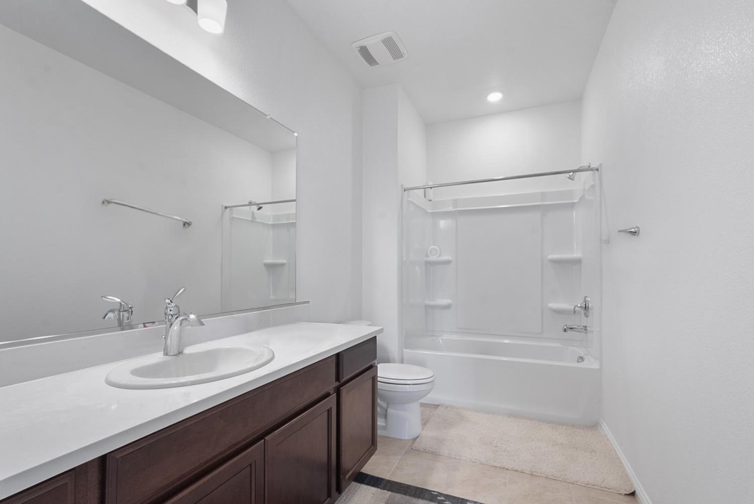 1533 Finestra Dr, Manteca, CA 95337