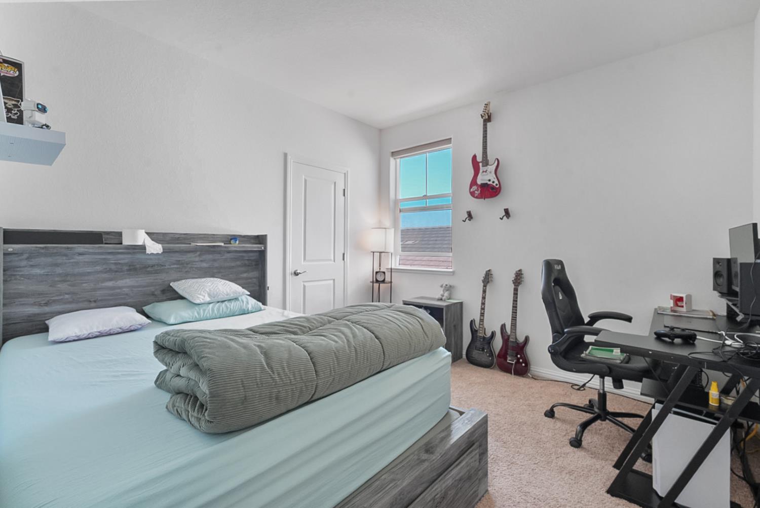 1533 Finestra Dr, Manteca, CA 95337