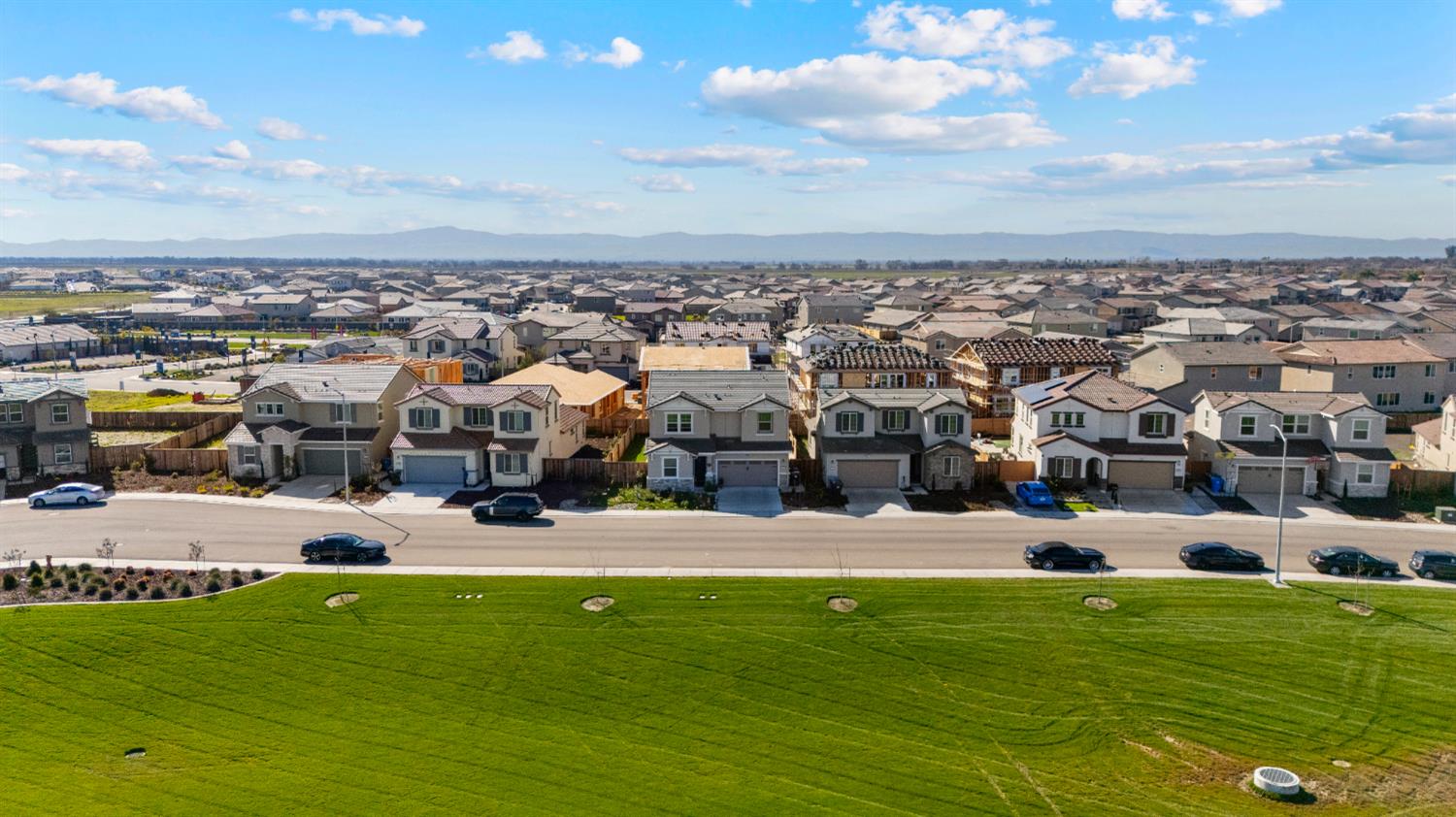 1533 Finestra Dr, Manteca, CA 95337