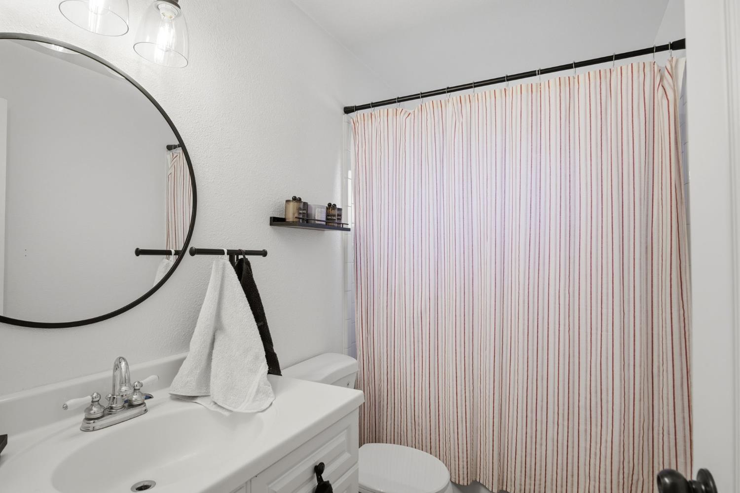 680 Sherri Way, Turlock, CA 95382