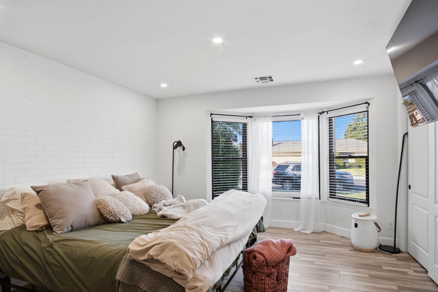 680 Sherri Way, Turlock, CA 95382