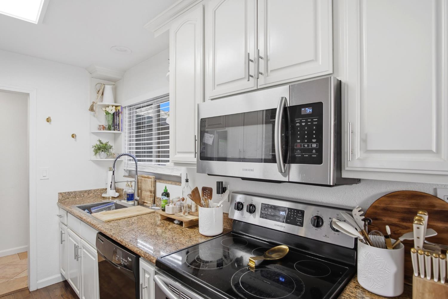 680 Sherri Way, Turlock, CA 95382