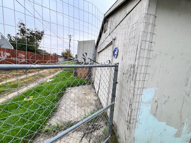 5208 9th St, Keyes, CA 95328