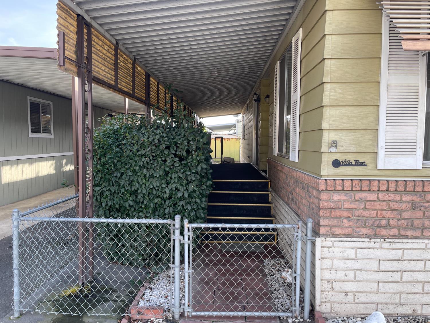 150 Pestana Ave #99, Manteca, CA 95336