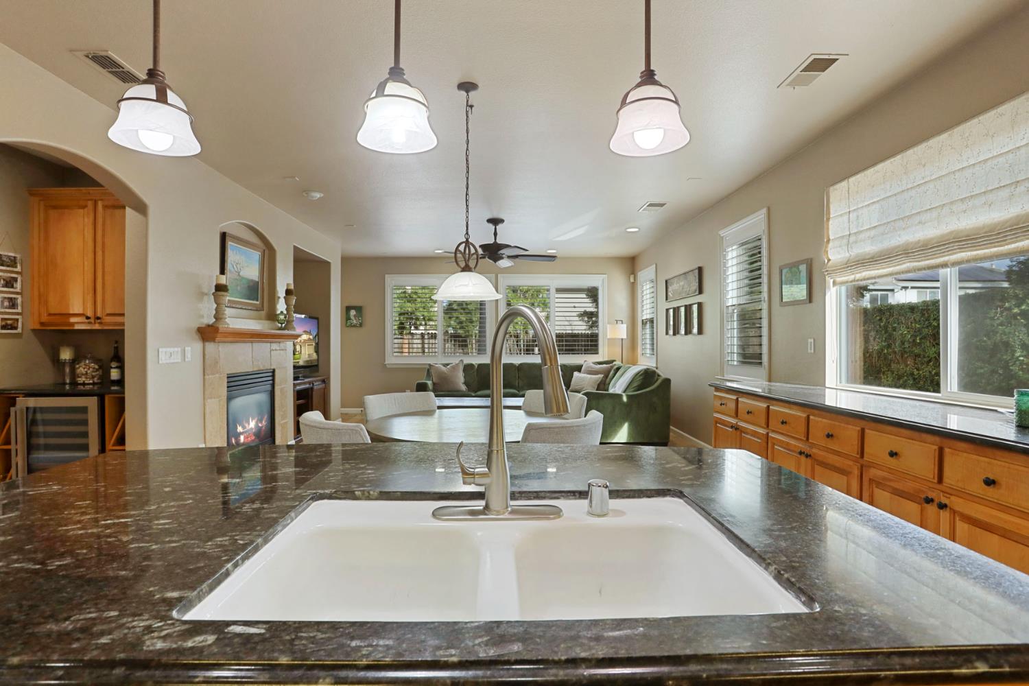 565 Bodeson Ct, Ripon, CA 95366