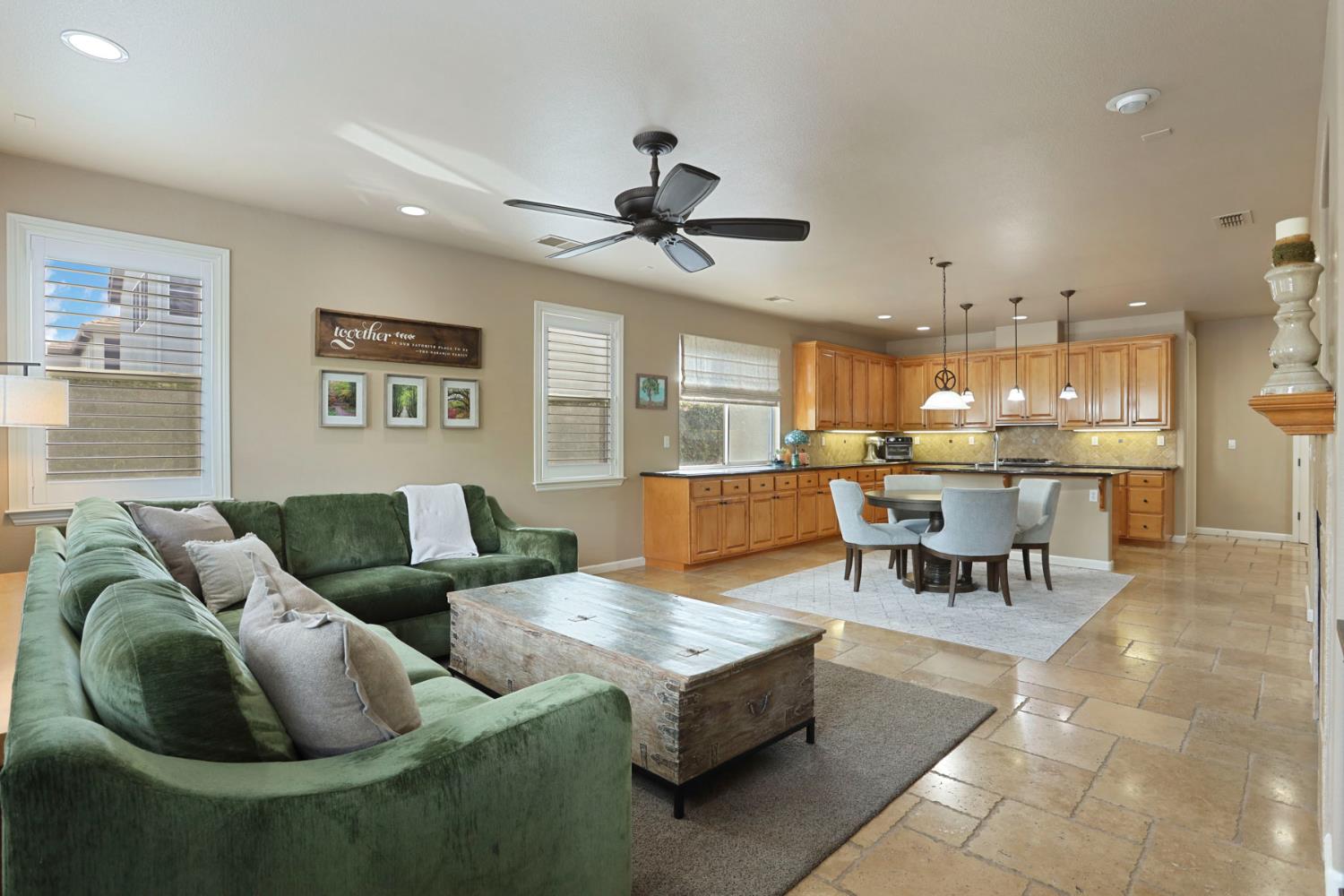 565 Bodeson Ct, Ripon, CA 95366