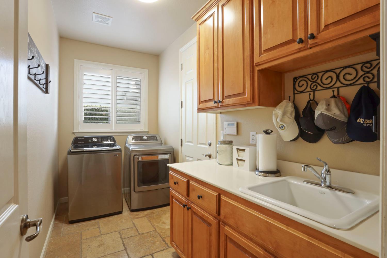 565 Bodeson Ct, Ripon, CA 95366