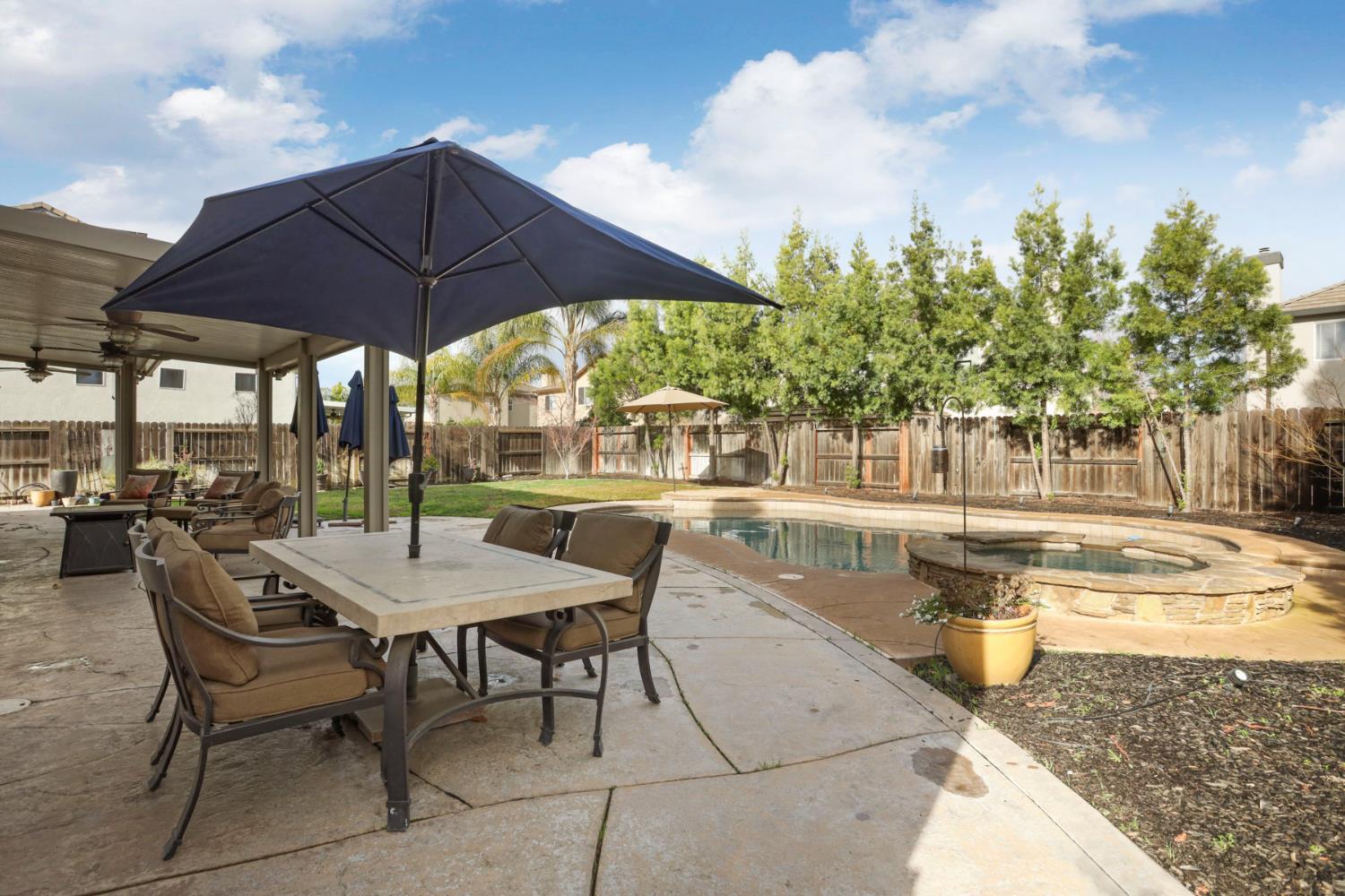 565 Bodeson Ct, Ripon, CA 95366