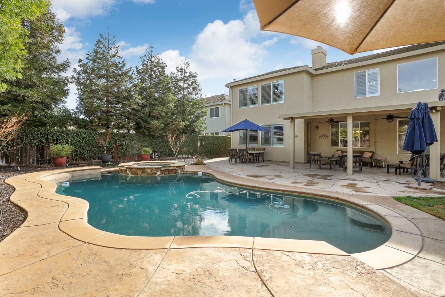 565 Bodeson Ct, Ripon, CA 95366