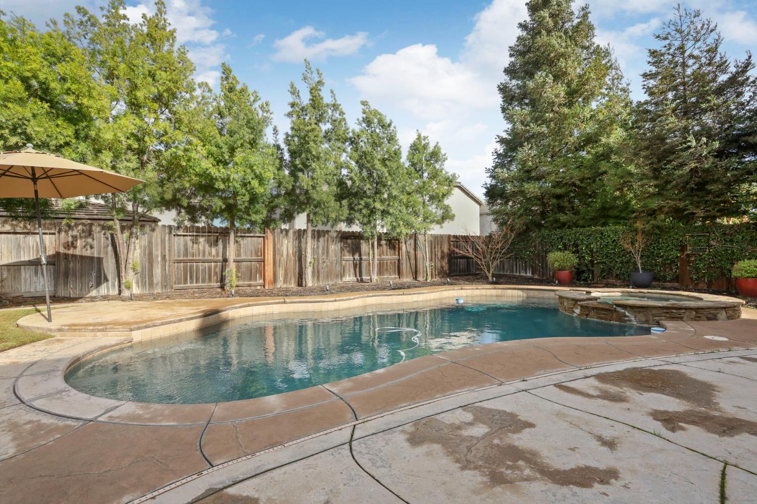 565 Bodeson Ct, Ripon, CA 95366